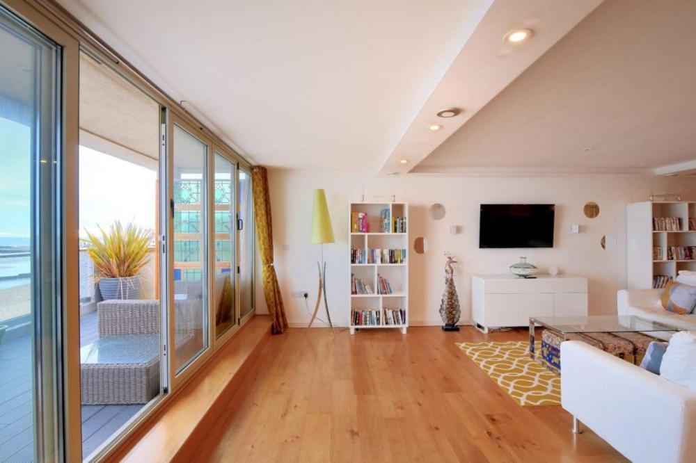 Largigi Offering Two Amazing Panoramic Sea Front Apartments Lyme Regis Exterior foto